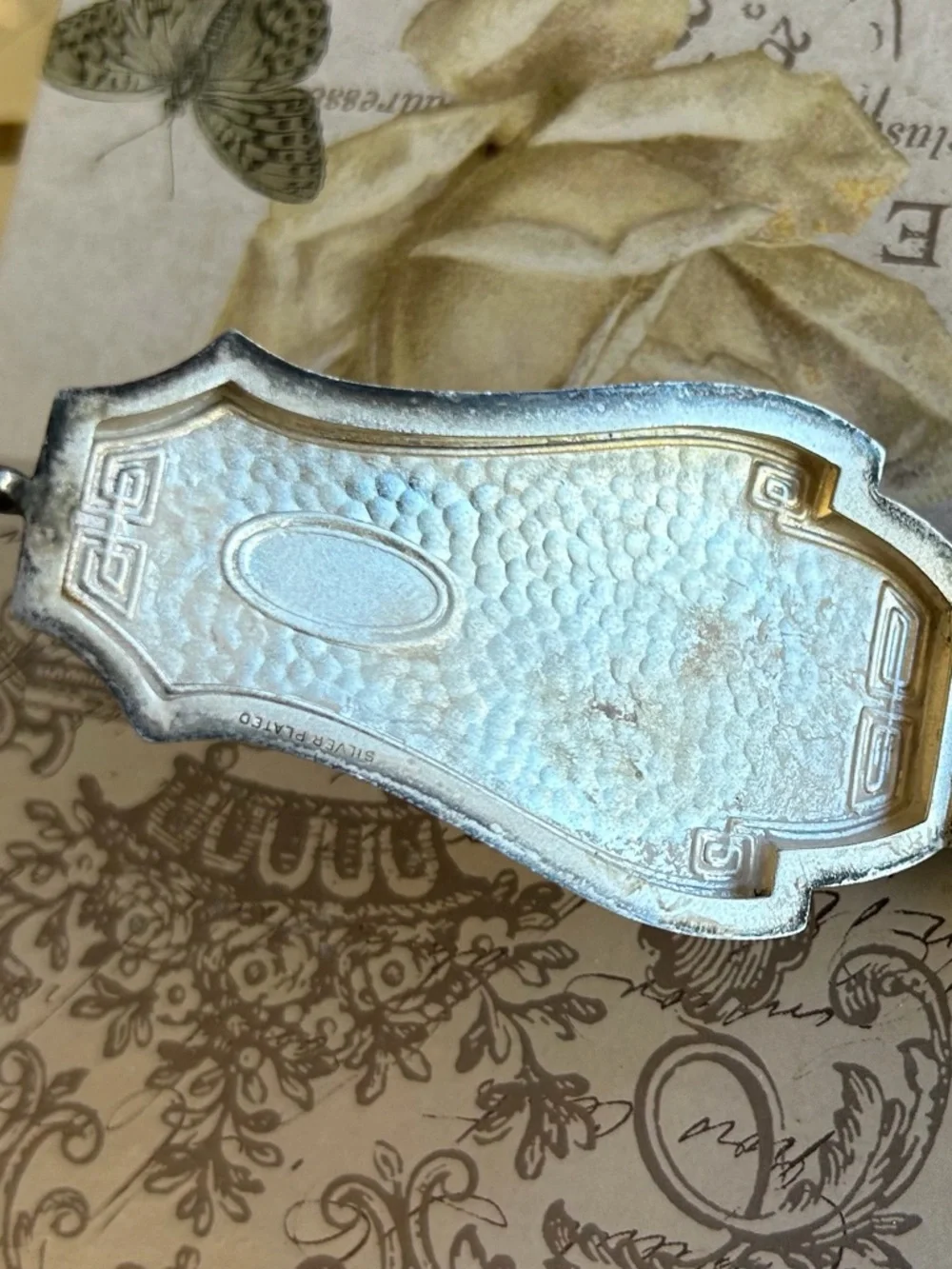 Antique Vintage Coin Purse Compact on Finger Chain